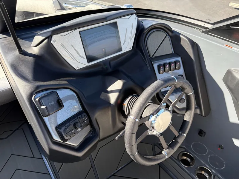 Slide: The Image of Supreme S220 2026 - 9