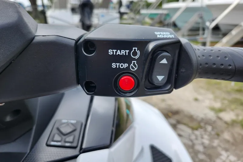 Slide: The Image of 2022 Yamaha WaveRunner VX Cruiser handlebar controls with start, stop, and speed adjust buttons. - 9