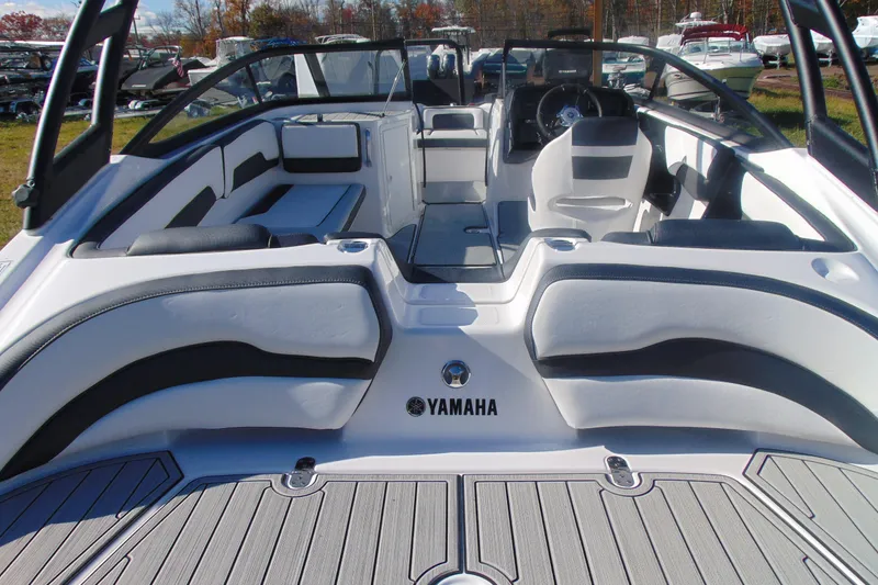 Slide: The Image of 2026 Yamaha Boats AR195 interior with sleek seating and modern design. - 5