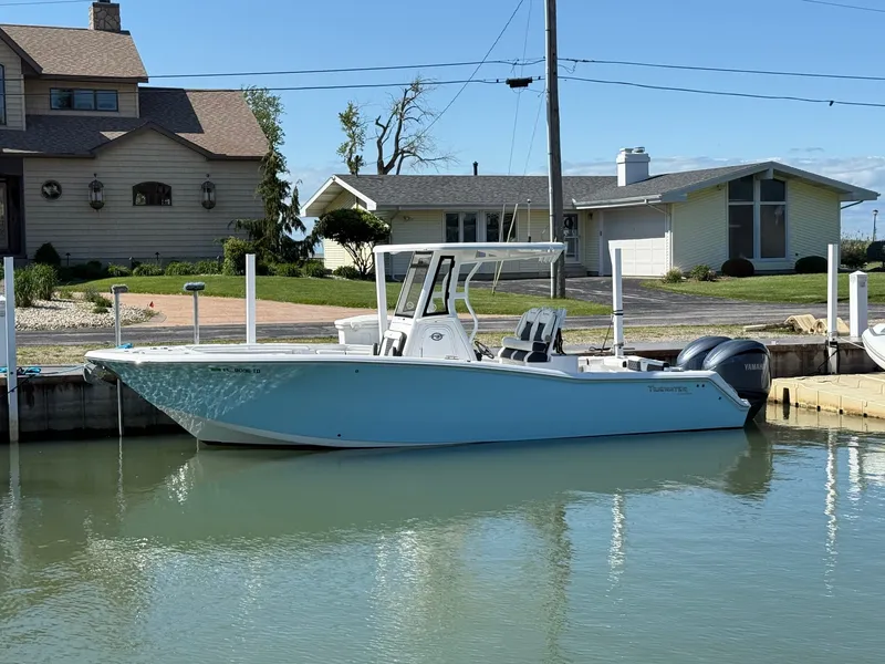 The Image of Tidewater 272CC 2022 - 0