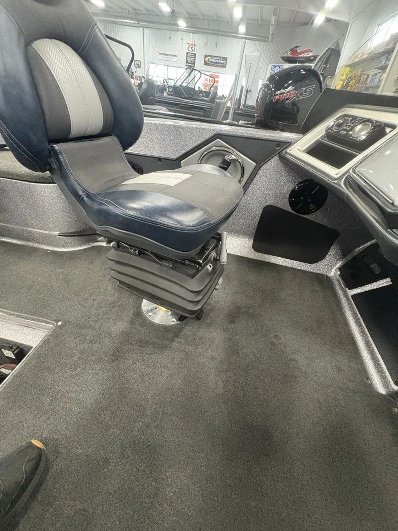 Slide: The Image of Ranger 621VS Fisherman 2013 - 42