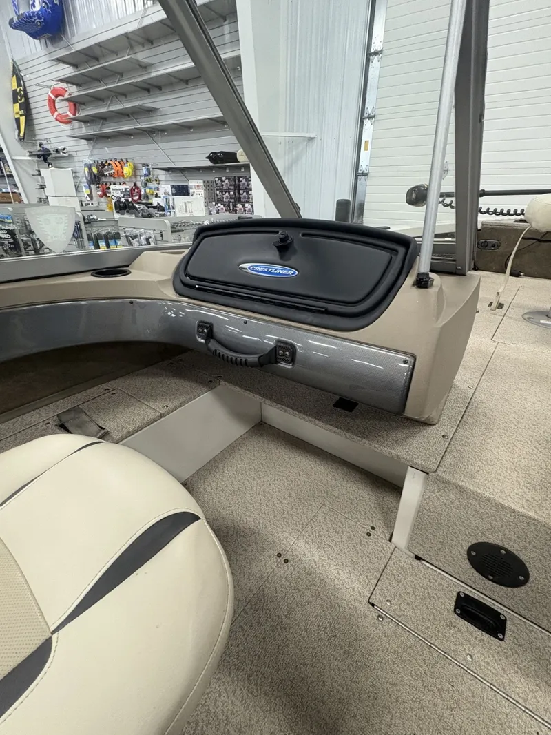 Slide: The Image of Crestliner 1750 Fish Hawk 2013 - 21