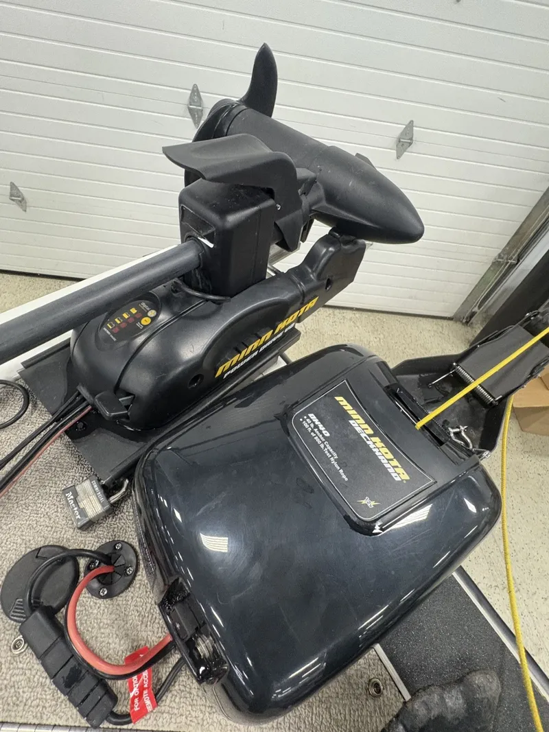 Slide: The Image of Crestliner 1750 Fish Hawk 2013 - 31