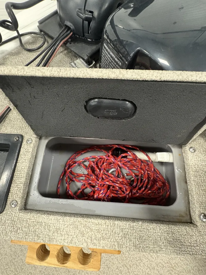 Slide: The Image of Crestliner 1750 Fish Hawk 2013 - 34