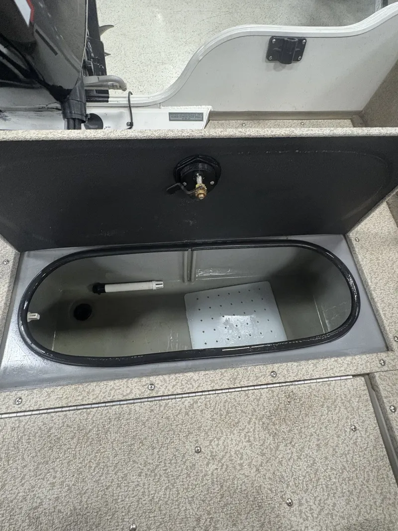 Slide: The Image of Crestliner 1750 Fish Hawk 2013 - 37