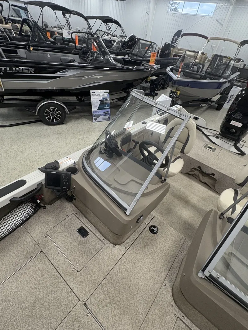 Slide: The Image of Crestliner 1750 Fish Hawk 2013 - 39