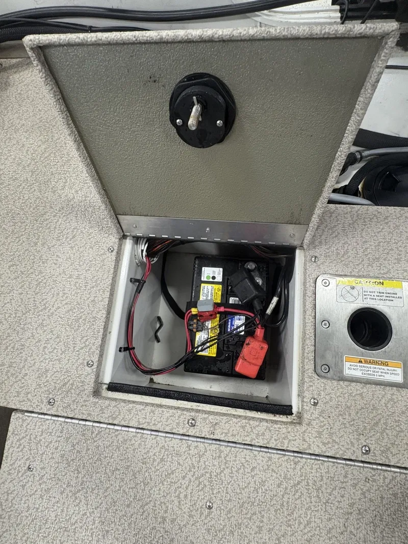 Slide: The Image of Crestliner 1750 Fish Hawk 2013 - 41