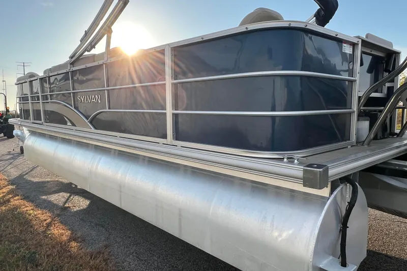 Slide: The Image of 2015 Sylvan Mirage Fish 8522 Party Fish LE pontoon boat in sunlight. - 6