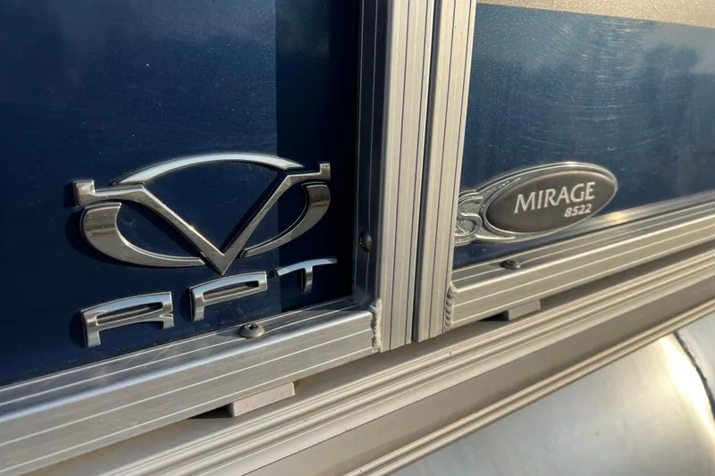 Slide: The Image of 2015 Sylvan Mirage Fish 8522 Party Fish LE logo and emblem close-up. - 9