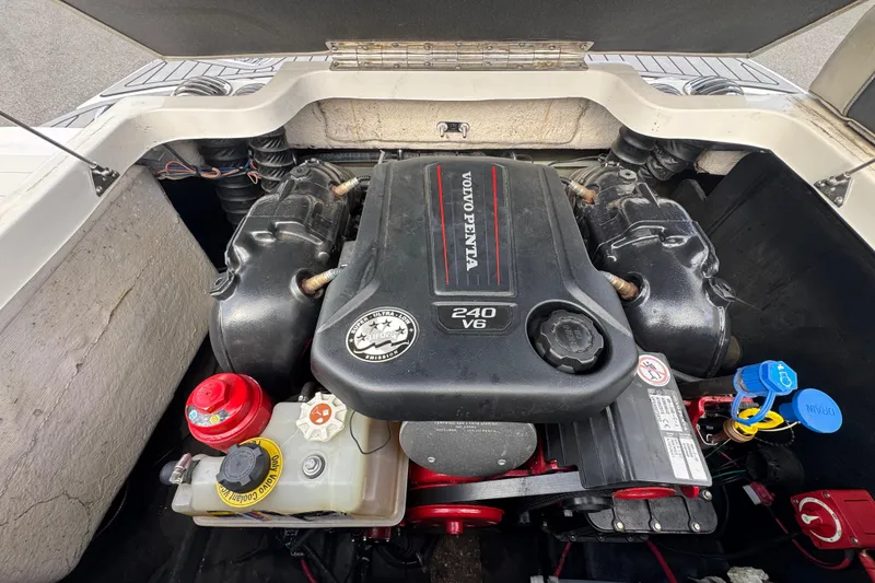 Slide: The Image of Volvo Penta 240 V6 engine in 2019 Starcraft Star Step 221 I/O boat. - 17