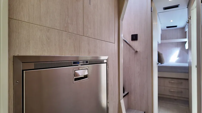 Slide: The Image of Leopard 58 2019 - 4