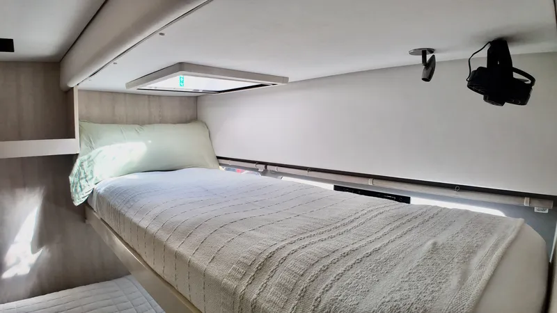 Slide: The Image of Leopard 58 2019 - 6