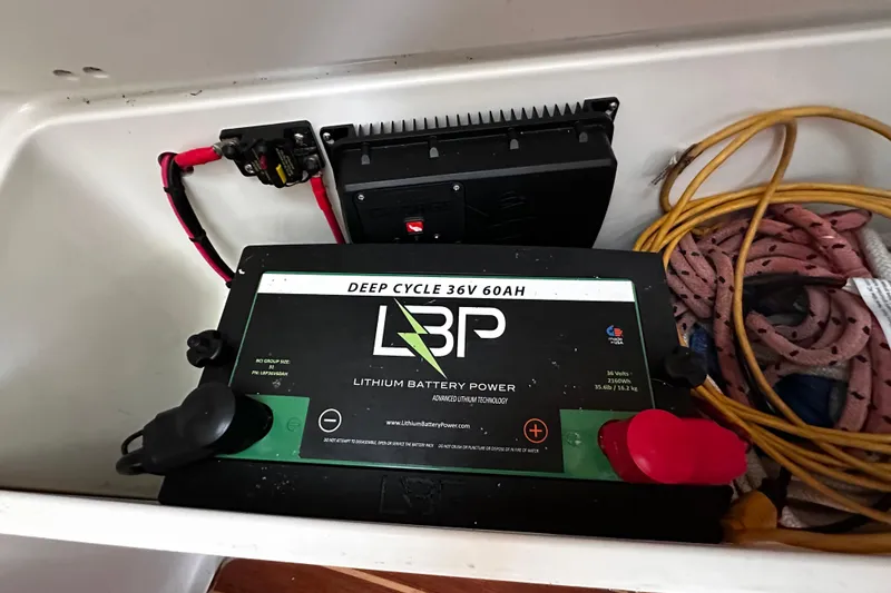 Slide: The Image of Deep cycle 36V 60Ah lithium battery in Sailfish 3006, 2008 model boat compartment. - 22