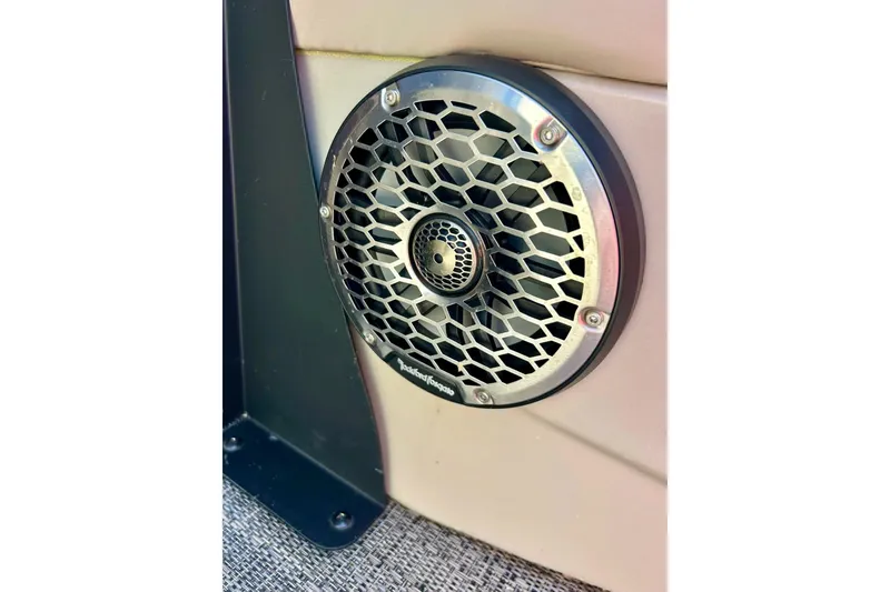 Slide: The Image of 2024 Barletta ARIA 22QC boat speaker with hexagonal grille design. - 50