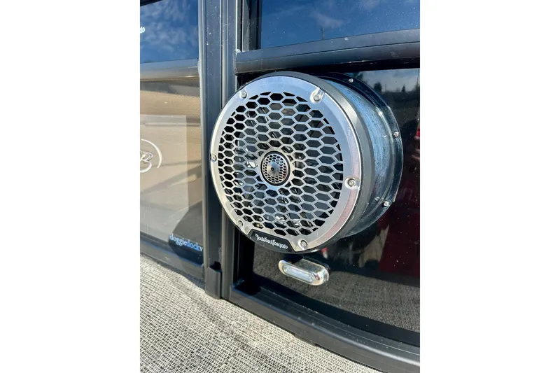 Slide: The Image of Speaker on 2024 Barletta ARIA 22QC boat, featuring a sleek design and durable grille. - 6