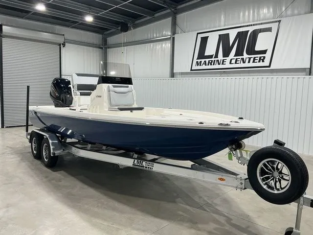 Slide: The Image of Skeeter SX221 2026 - 20