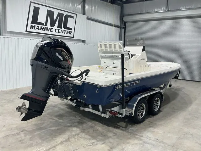 Slide: The Image of Skeeter SX221 2026 - 3