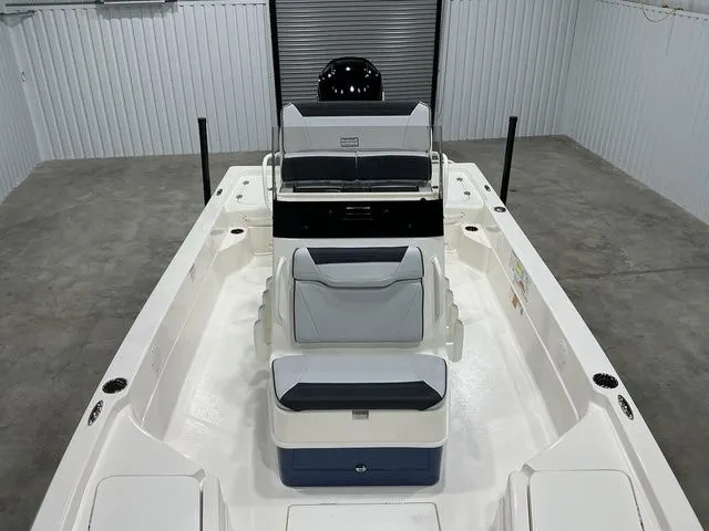 Slide: The Image of Skeeter SX221 2026 - 7