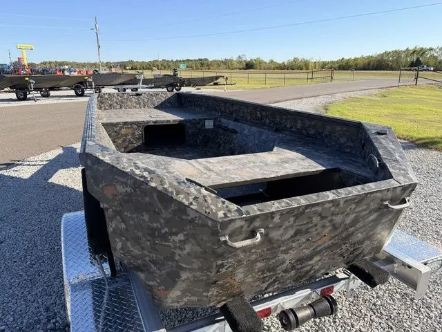 Slide: The Image of Edge Boats 553 SPORTSMAN DIGITAL CAMO MB 2026 - 6