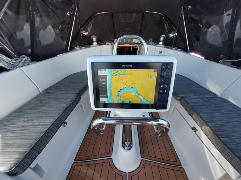 Slide: The Image of Hunter 49 2009 - 50