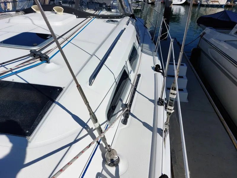 Slide: The Image of Hunter 49 2009 - 85