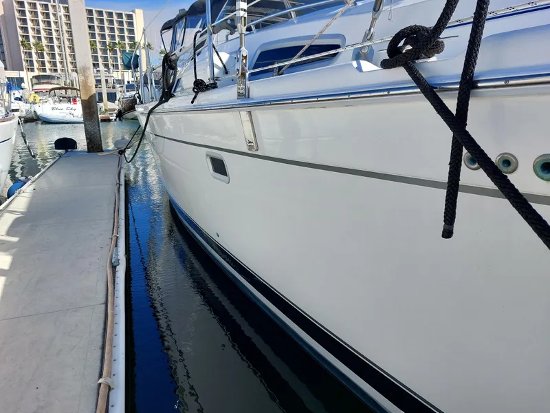 Slide: The Image of Hunter 49 2009 - 90