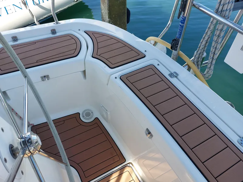 Slide: The Image of Hunter 49 2009 - 95