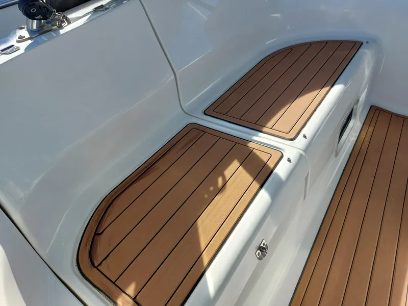 Slide: The Image of Hunter 49 2009 - 98