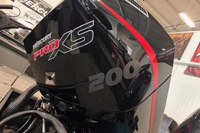 Slide: The Image of Mercury Pro XS 200 engine on 2025 Alumacraft Trophy 185X Sport boat. - 4
