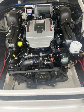 Slide: The Image of Crownline Boats 285 SS 2013 - 11