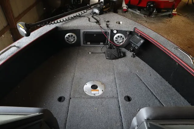 Slide: The Image of Alumacraft Edge 185 Sport 2018 - 14