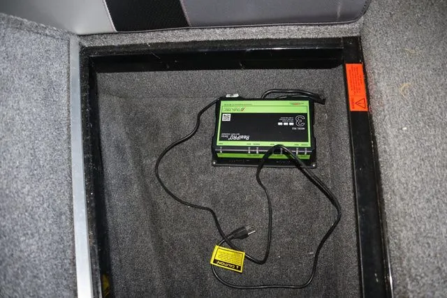 Slide: The Image of Alumacraft Edge 185 Sport 2018 - 19