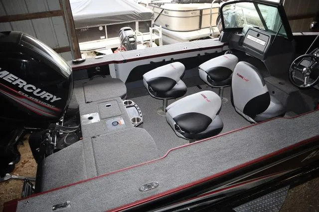 Slide: The Image of Alumacraft Edge 185 Sport 2018 - 4