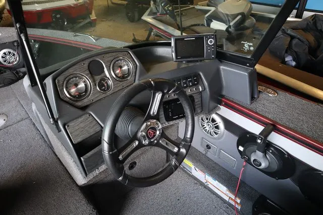 Slide: The Image of Alumacraft Edge 185 Sport 2018 - 8