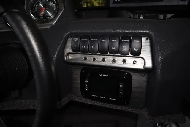 Slide: The Image of Alumacraft Edge 185 Sport 2018 - 9