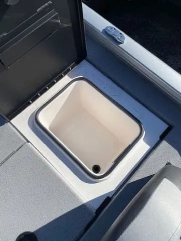 Slide: The Image of Vexus Defender 189 2026 - 14