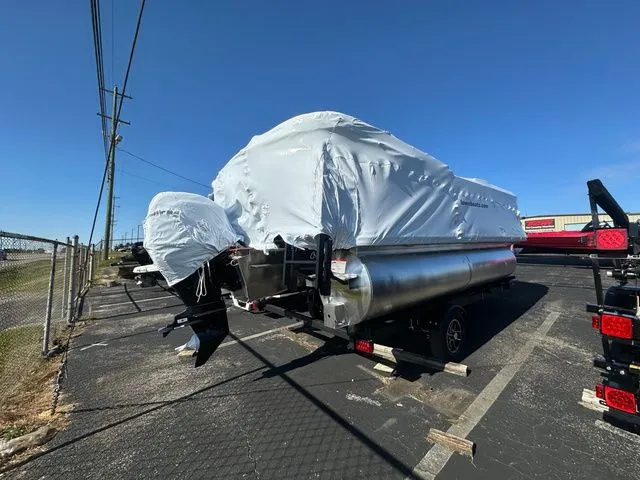 Slide: The Image of Lowe LS L-Shaped 170 2026 - 2