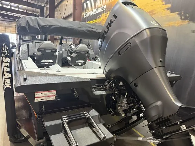 Slide: The Image of SeaArk Procat 200 W/Suzuki 200 SS 2026 - 5