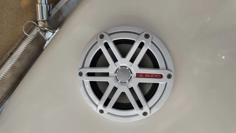 Slide: The Image of JL Audio speaker on 2001 Sea Ray 290 Sundancer boat. - 37