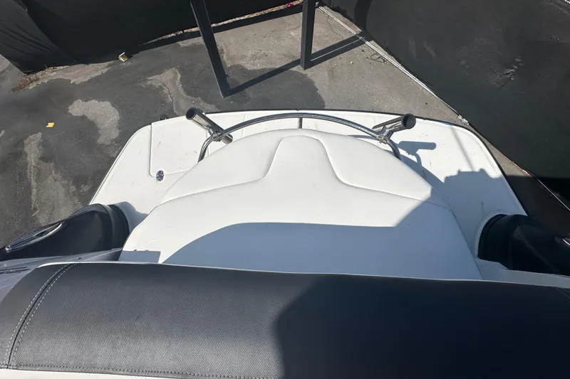 Slide: The Image of Label on a 2016 Monterey 295 Sport Yacht boat trailer, detailing specifications and compliance. - 110