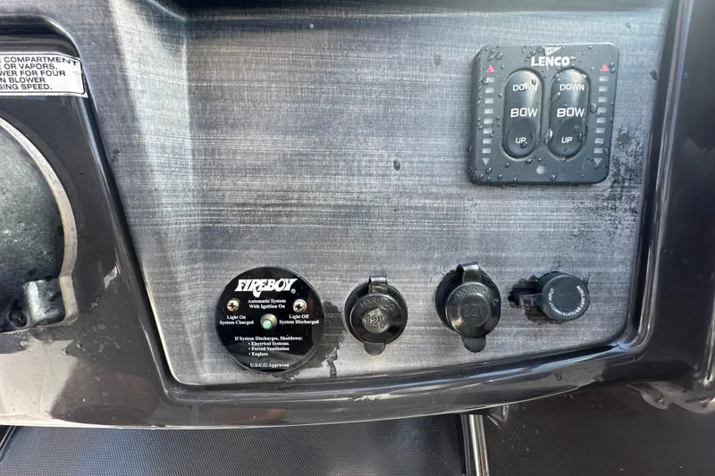 Slide: The Image of Fusion MS-NRX200 stereo system on 2016 Monterey 295 Sport Yacht dashboard. - 46