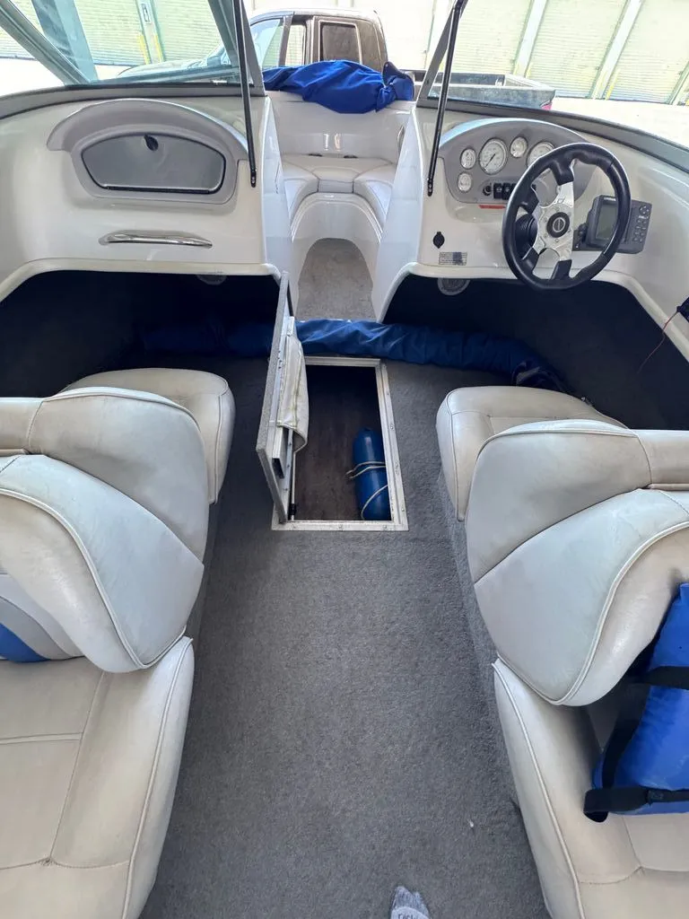 Slide: The Image of Reinell 207LS 2007 - 15