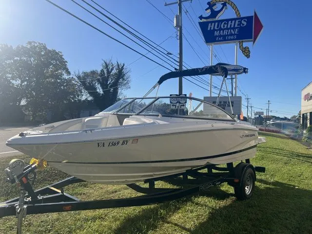 Slide: The Image of Regal BOWRIDER 1900 2014 - 17