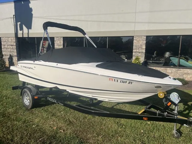 Slide: The Image of Regal BOWRIDER 1900 2014 - 6