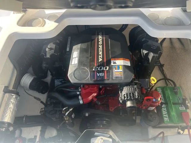 Slide: The Image of Regal BOWRIDER 1900 2014 - 8