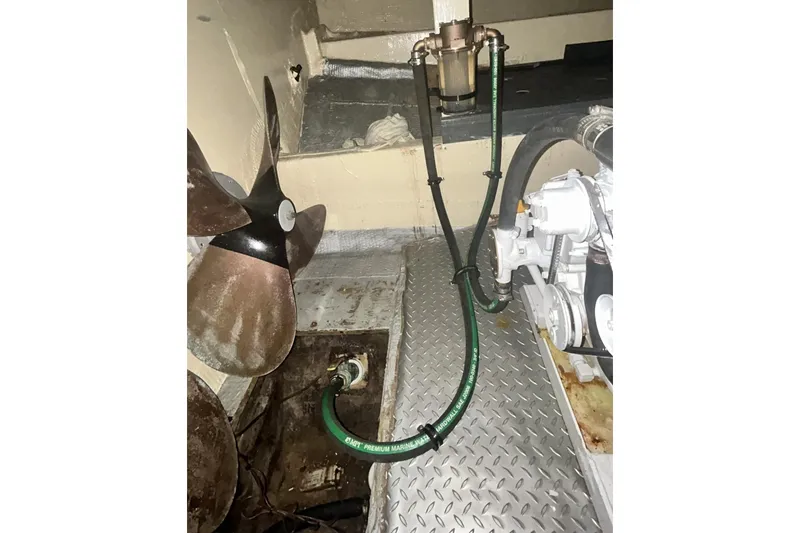 Slide: The Image of Hatteras 53 Motor Yacht Hard Top 1973 - 150