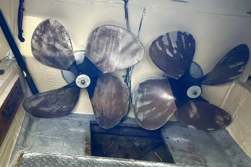 Slide: The Image of Hatteras 53 Motor Yacht Hard Top 1973 - 152