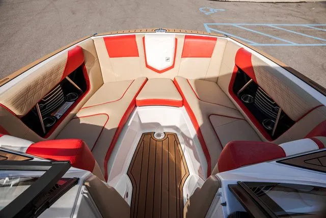 Slide: The Image of Nautique Super Air Nautique G21 2019 - 18