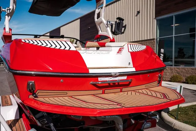 Slide: The Image of Nautique Super Air Nautique G21 2019 - 3