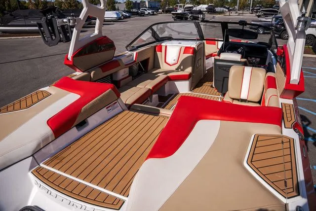 Slide: The Image of Nautique Super Air Nautique G21 2019 - 4
